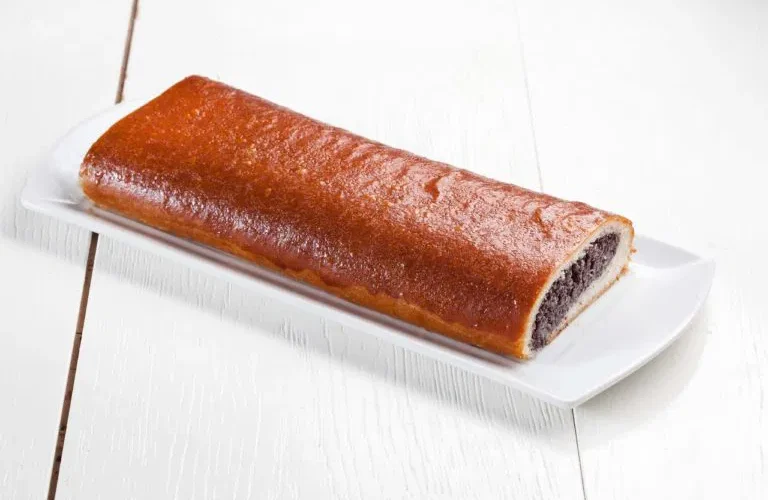 Poppy Seed Yeast Cake