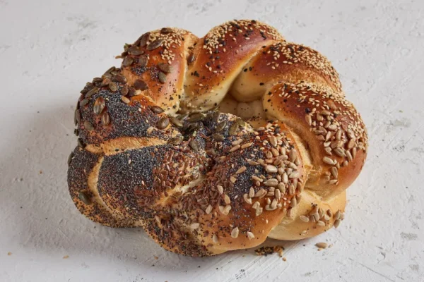 חלה חגיגית גרעינים